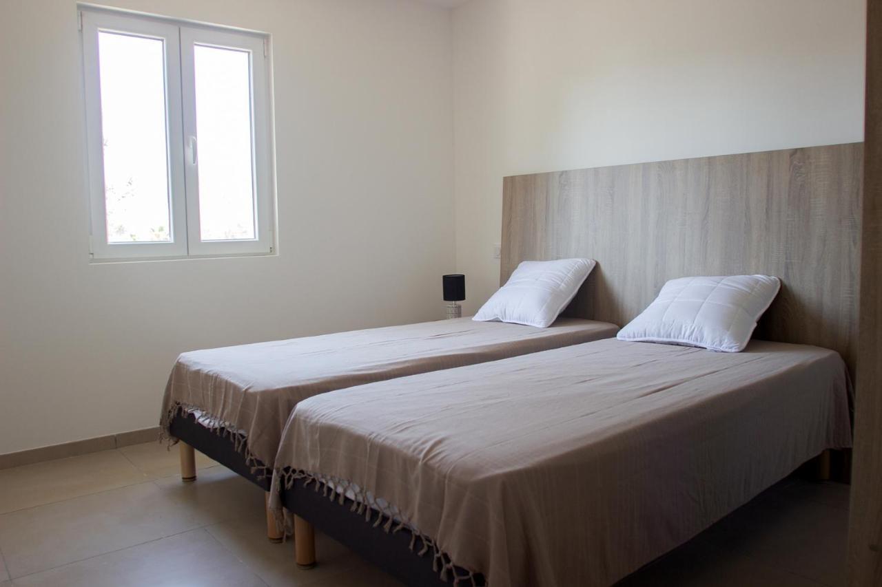 A Suara Linda Apartment Гизоначия Екстериор снимка